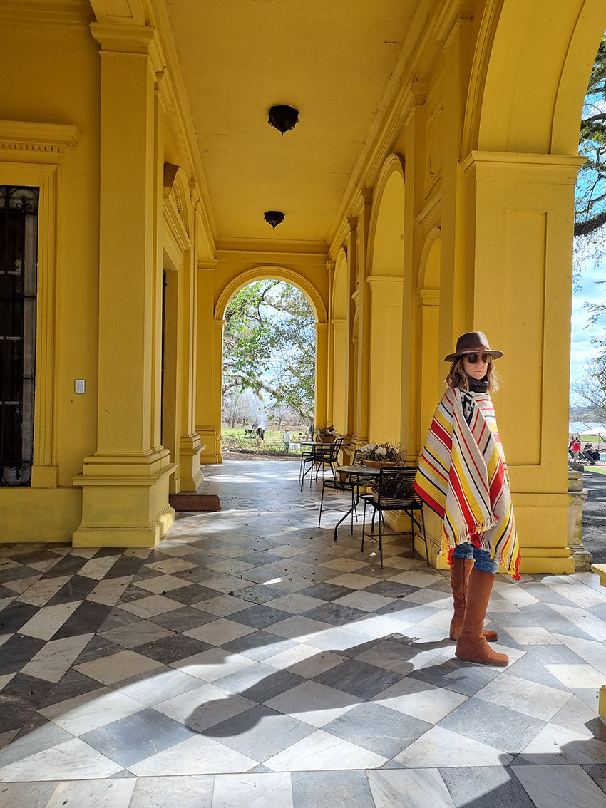 Loro Huasi lamb Poncho - Vakiano