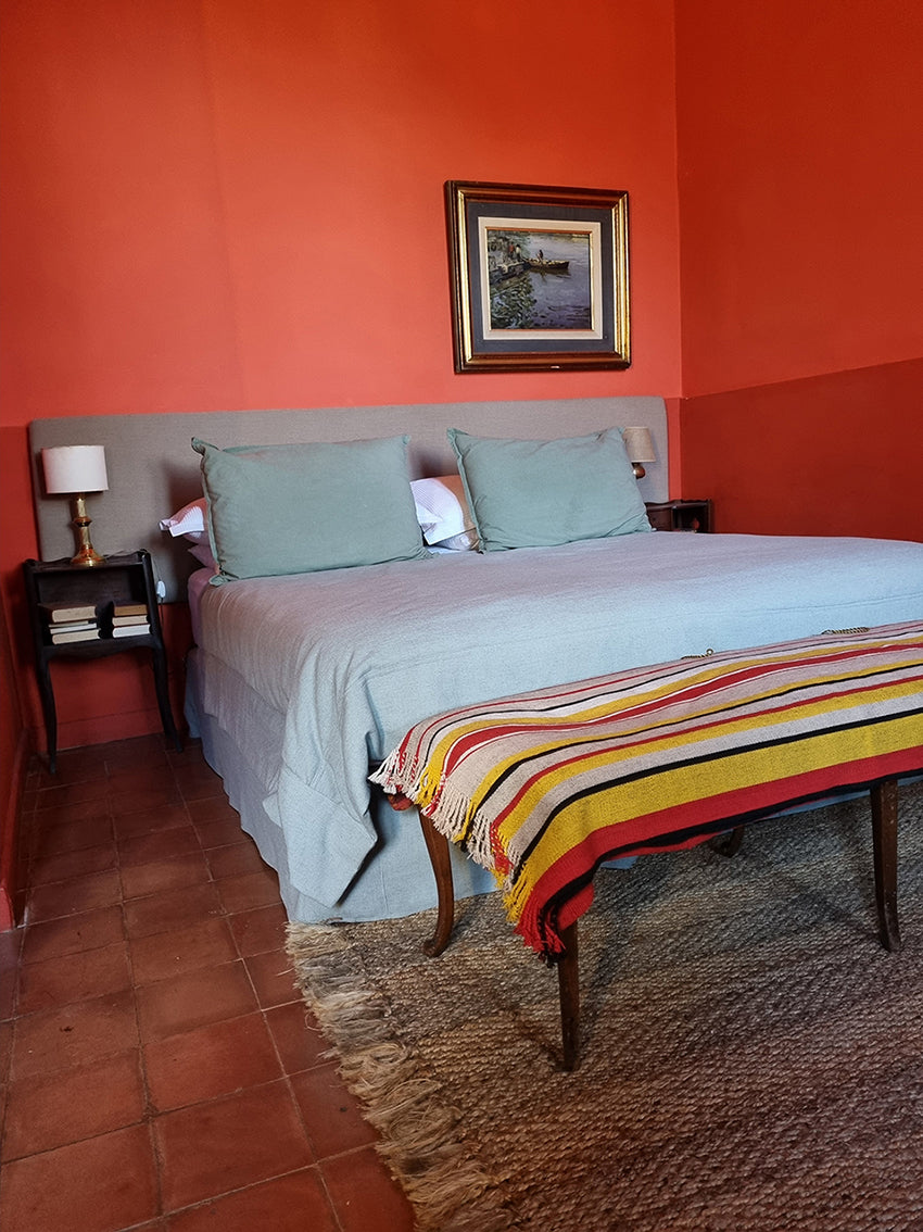 Loro Huasi lamb Poncho - Vakiano