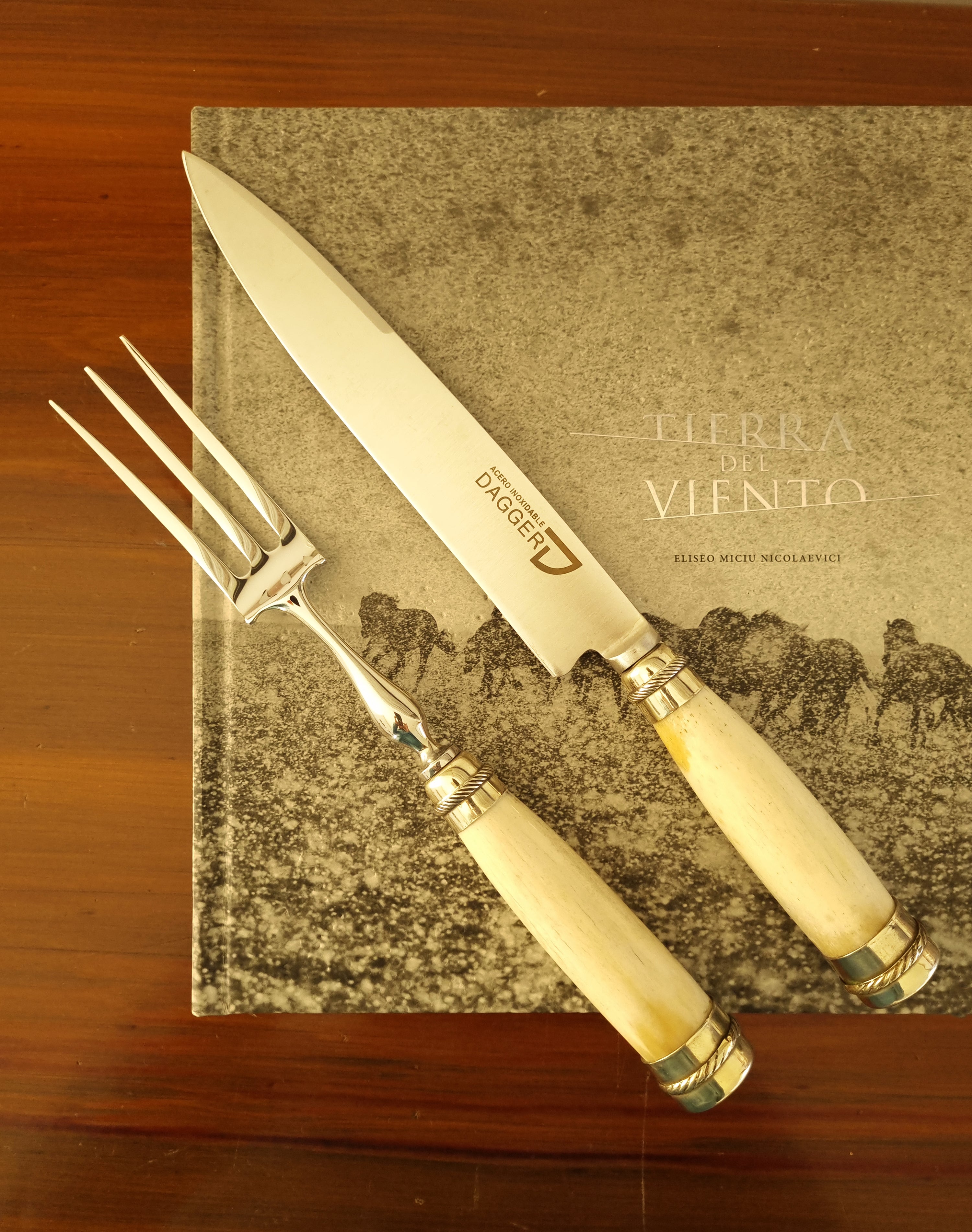 Authentic Table Edition - Vakiano