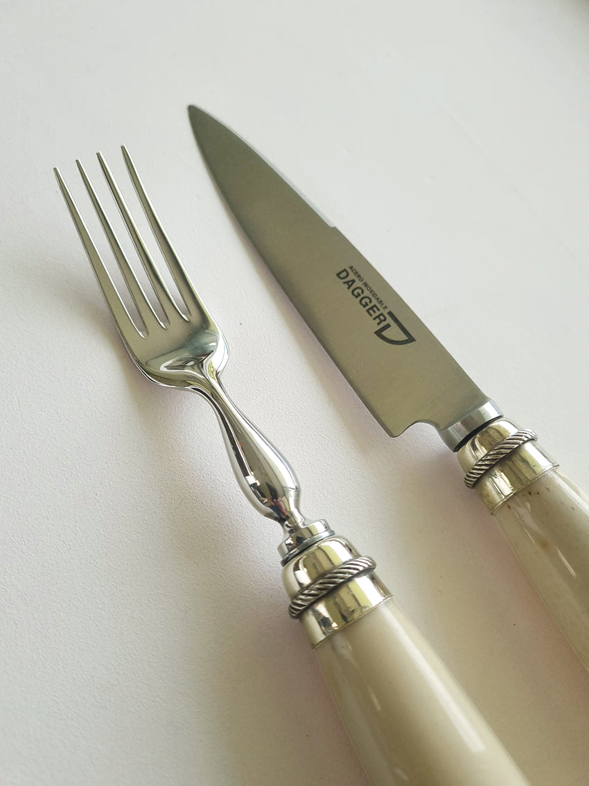 White bone Cutlery set - Vakiano