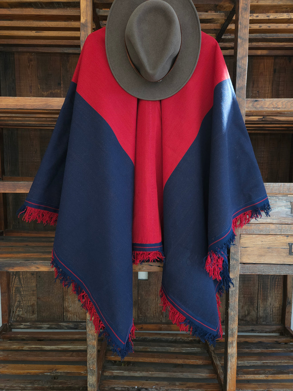 Huasi lamb Poncho