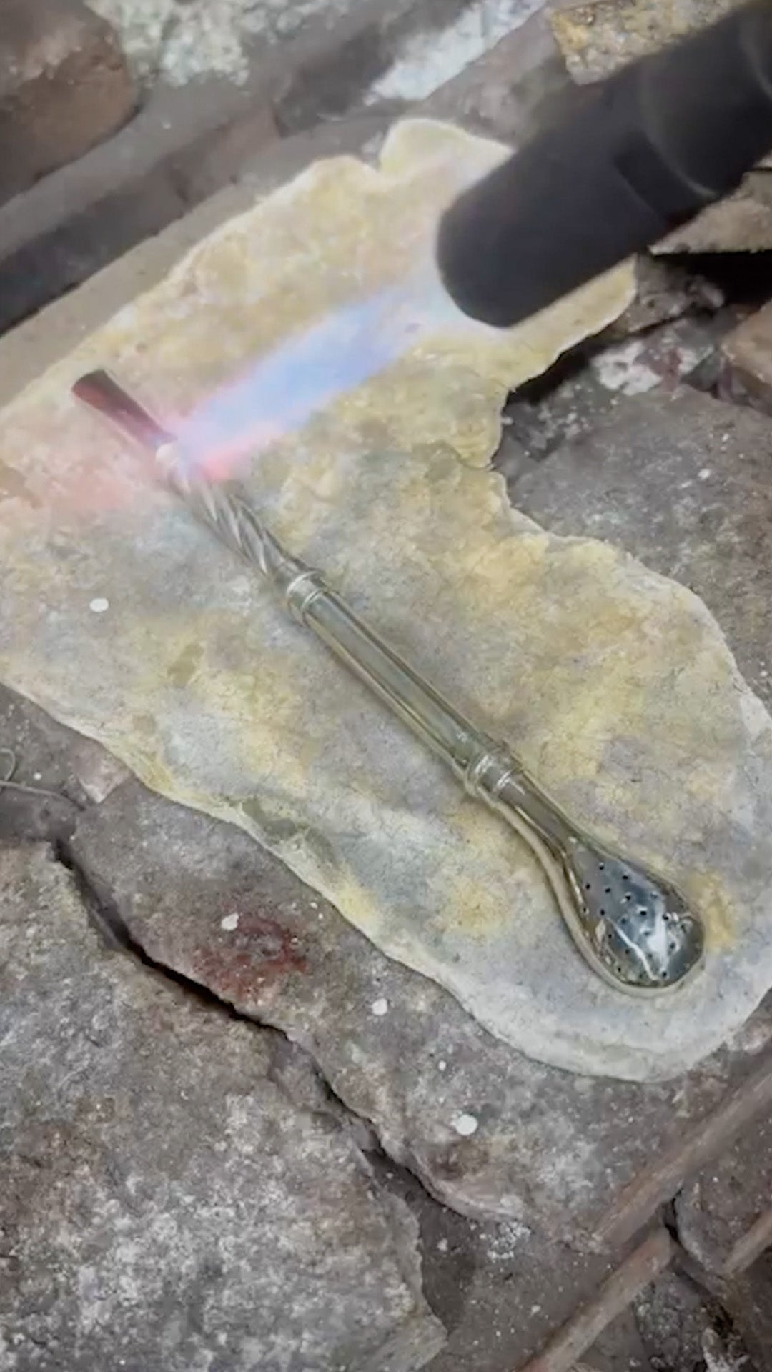 Silver 900 Peacock Bombilla